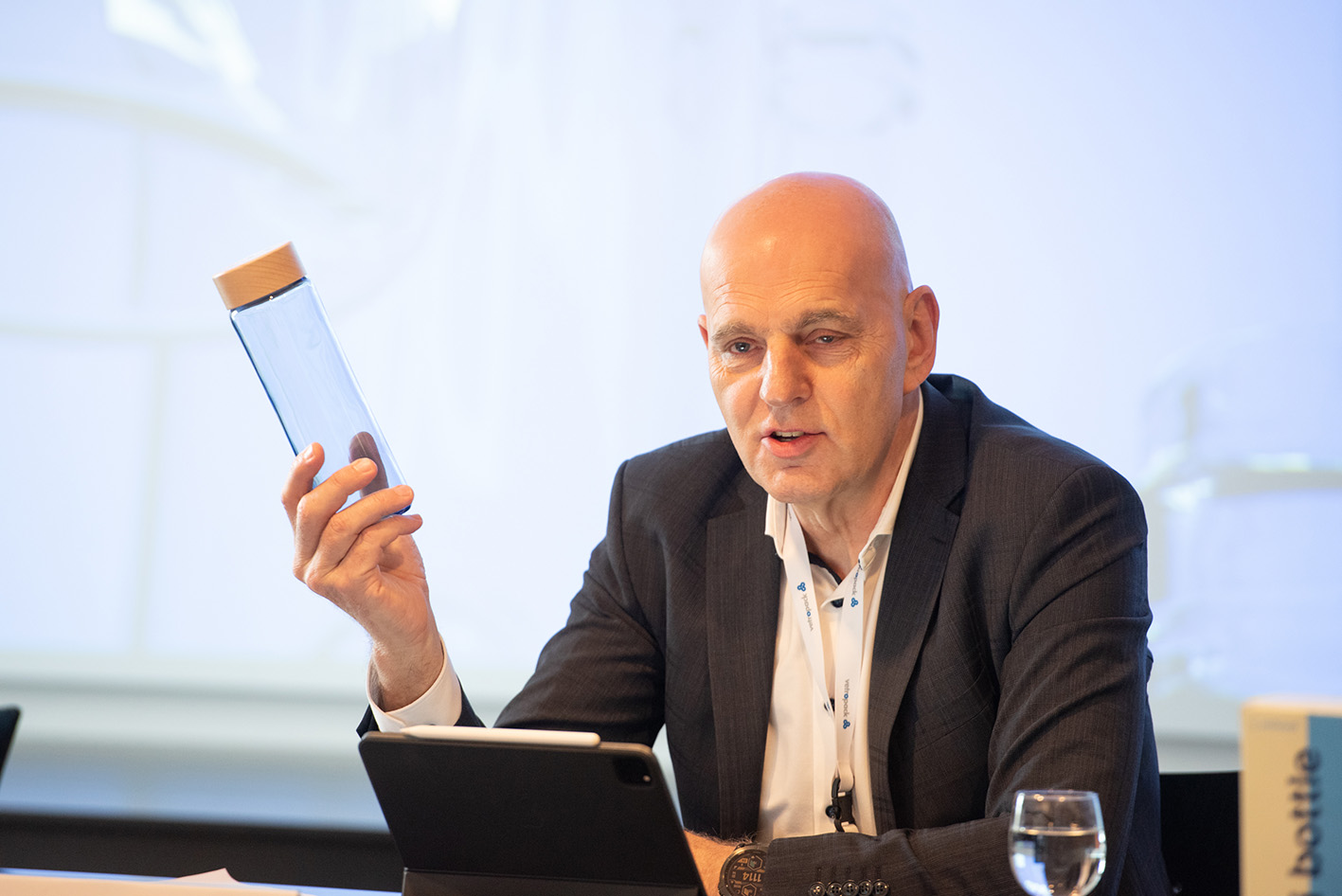 Johann Reiter, CEO der Vetropack Gruppe, an der Bilanzmedienkonferenz 2023